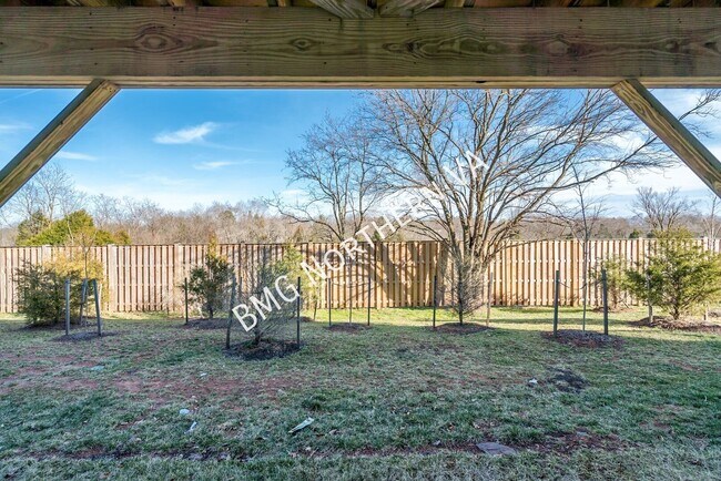 Building Photo - 8435 Girvan Ct
