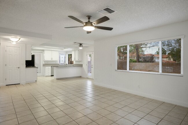 Building Photo - 9001 Feather River Ct