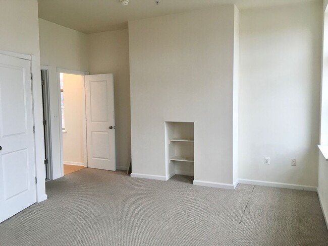 Building Photo - 1701 N Calvert St
