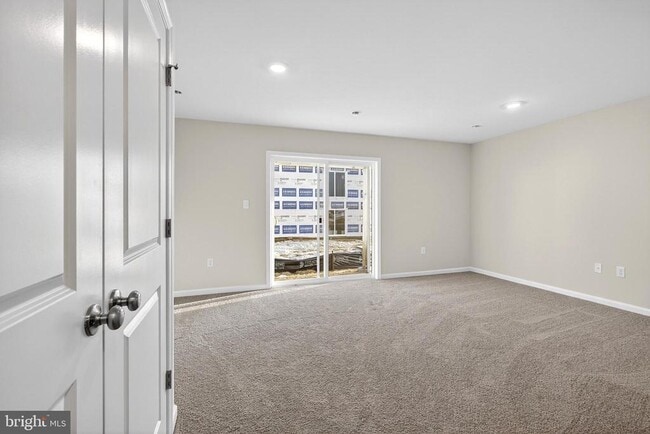 Building Photo - 159 Sandy Rdg Rd