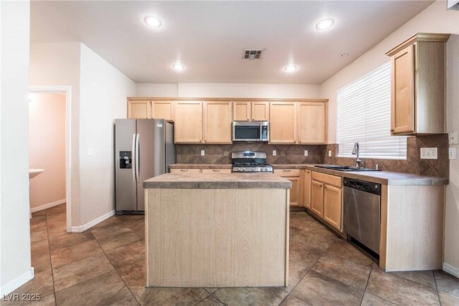 Building Photo - 4663 San Vito St