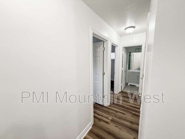 Building Photo - 373 E 150 N