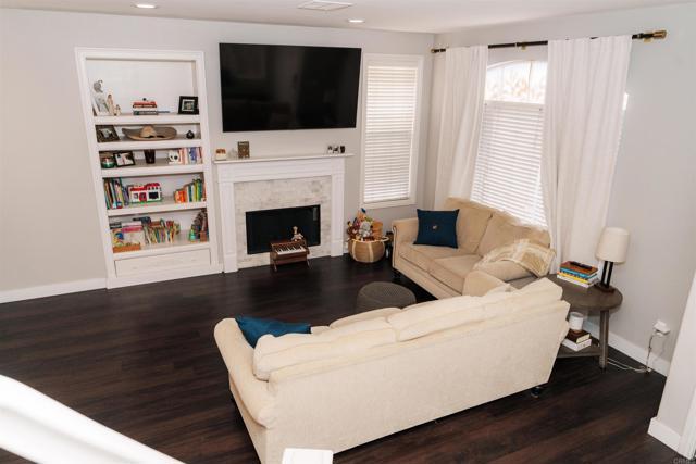 Building Photo - 739 San Juan Pl