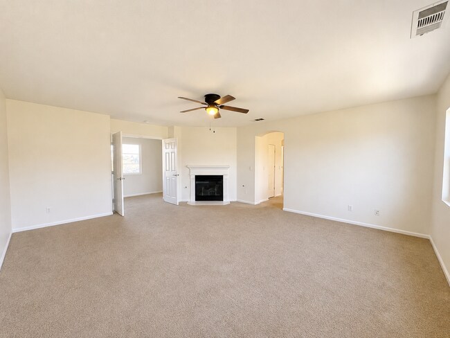 Building Photo - Spacious 5 (or 6) Bedroom House with attached ADU in Winchester for Rent