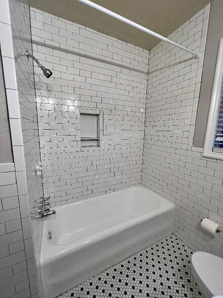 Building Photo - 1406 Ramsey Ave