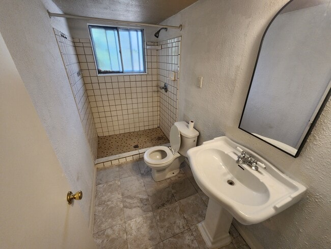 Building Photo - 677 Bridger Dr