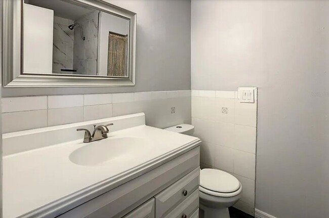 Building Photo - NEWLY RENOVATED Home For Rent in Tampa!