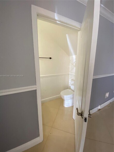 Building Photo - 3503 W 76th St