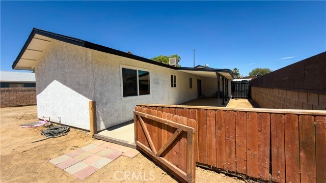 Building Photo - 45007 Logue Ct