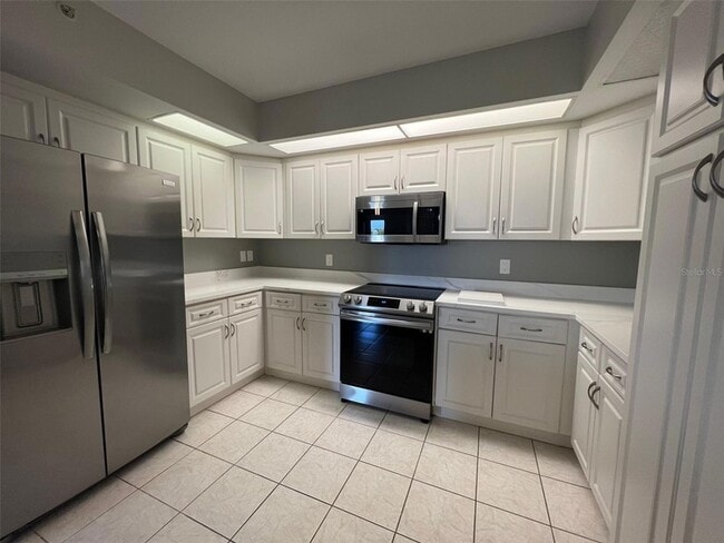 Building Photo - 670 Island Way