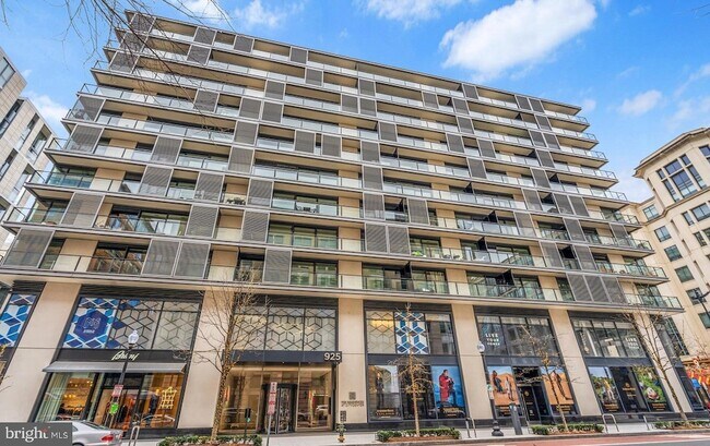 Building Photo - 925 H St NW