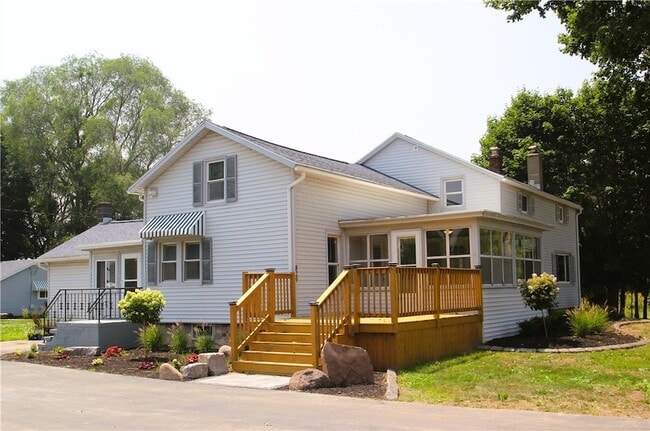 Building Photo - 829 Moscow Rd