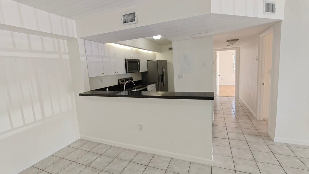 Building Photo - 8610 SW 212th St