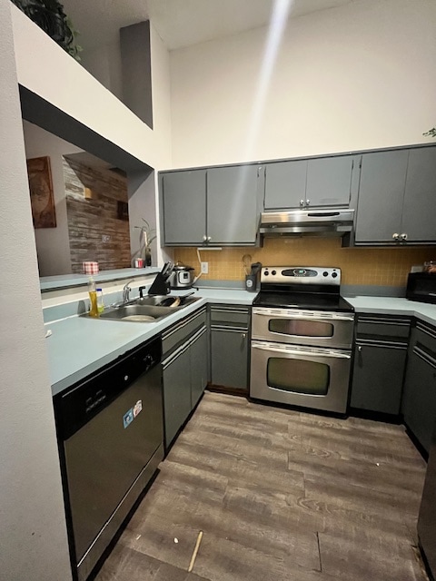 Building Photo - 23130 Dover Dr