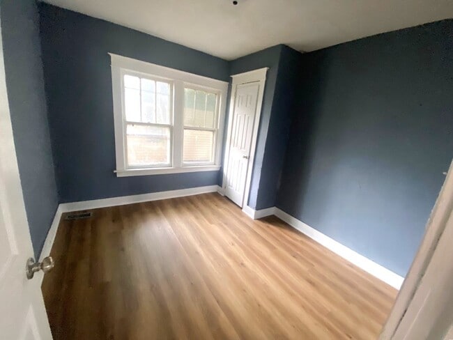 Building Photo - 528 Chenango St