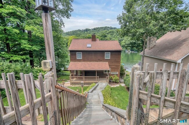 Building Photo - 11 Candlewood Rd