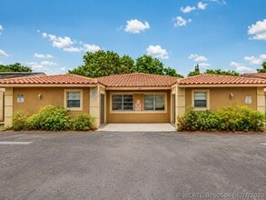 Building Photo - 4125 Woodside Dr