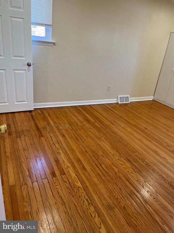 Building Photo - 2305 Benson St