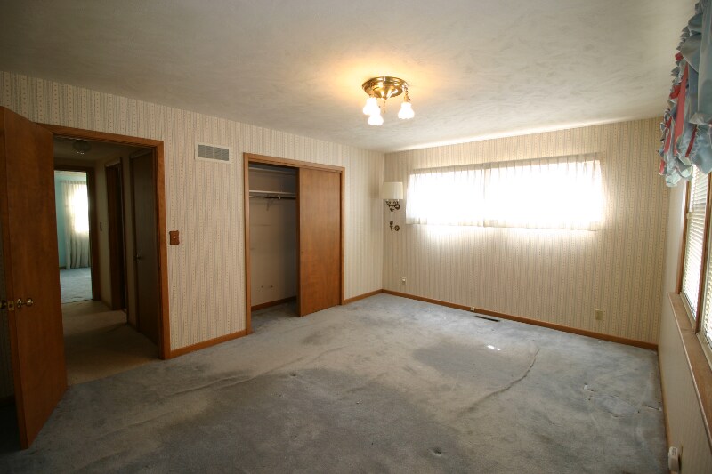 Building Photo - 3120 Loveland Dr