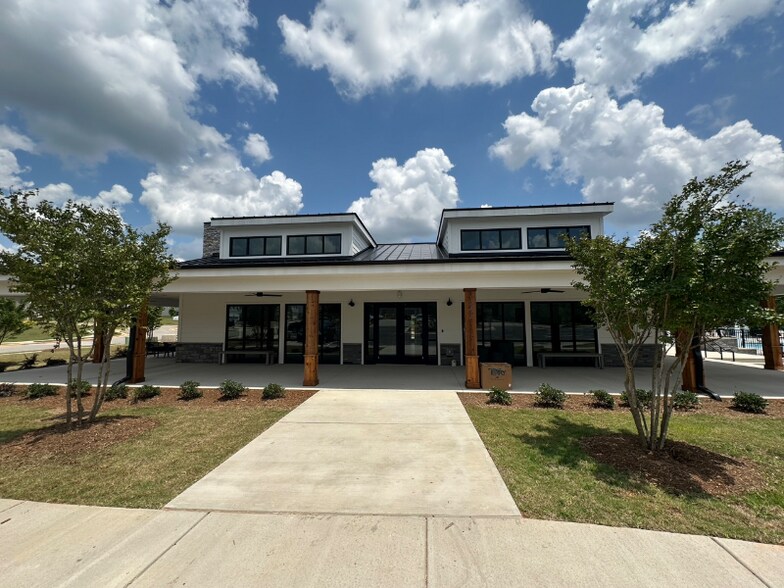 Building Photo - 155 Pinkie Ln