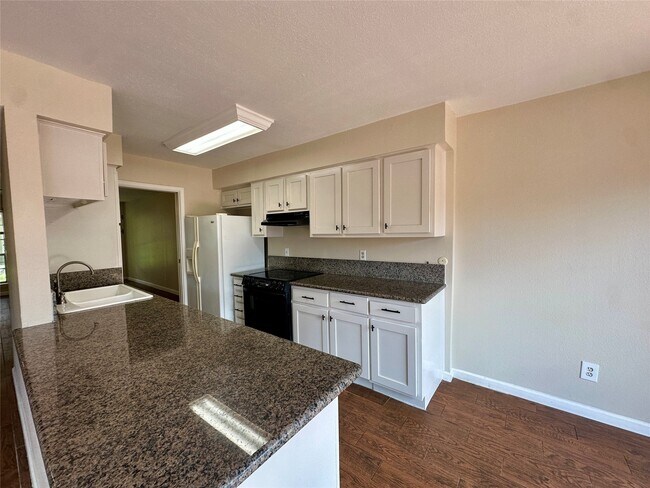 Building Photo - 5801 Lumberdale Rd