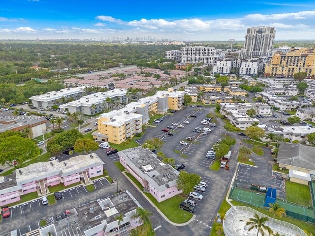 Building Photo - 7560 SW 82nd St