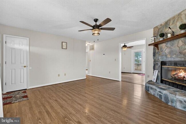 Building Photo - 11576 Walters Rd