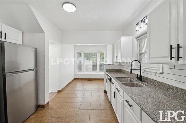 Building Photo - 4217 Asbury Dr