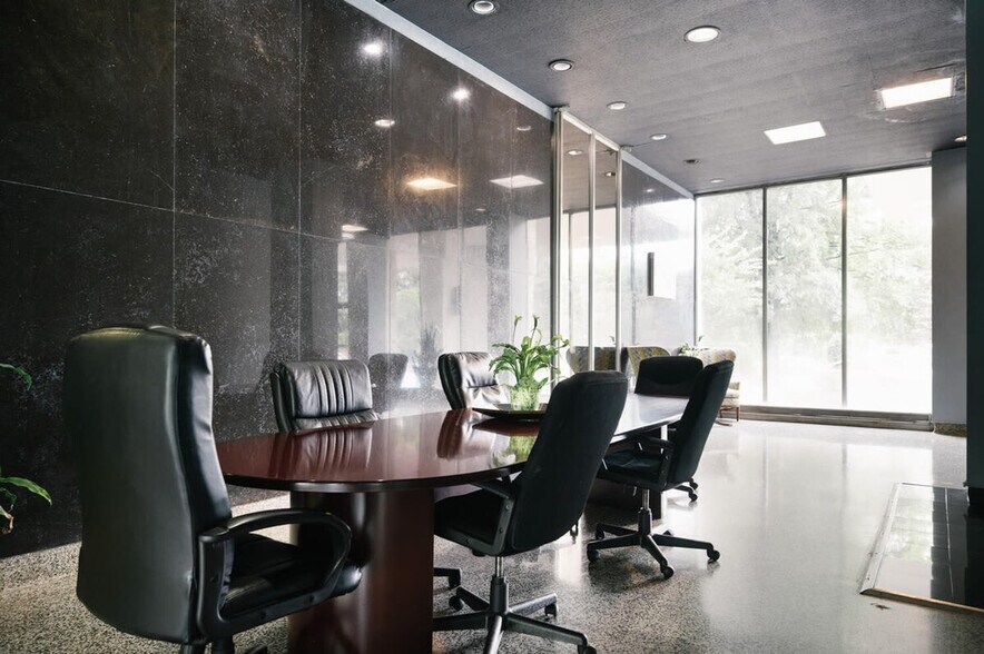 Building Photo - 215 Piedmont Ave NE