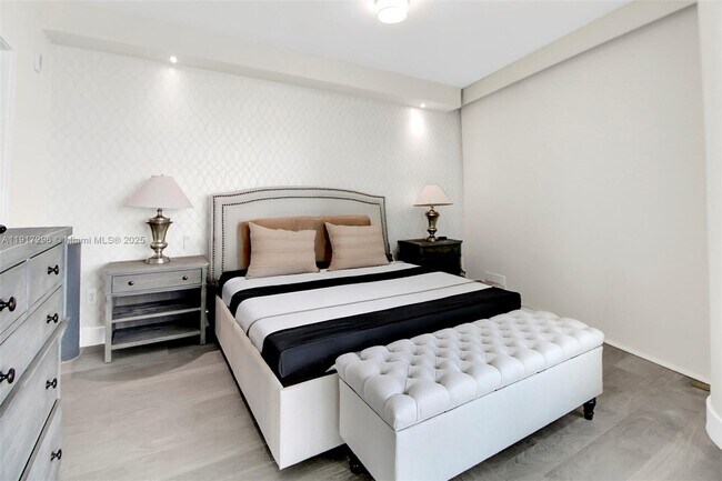 Building Photo - 2900 NE 7th Ave