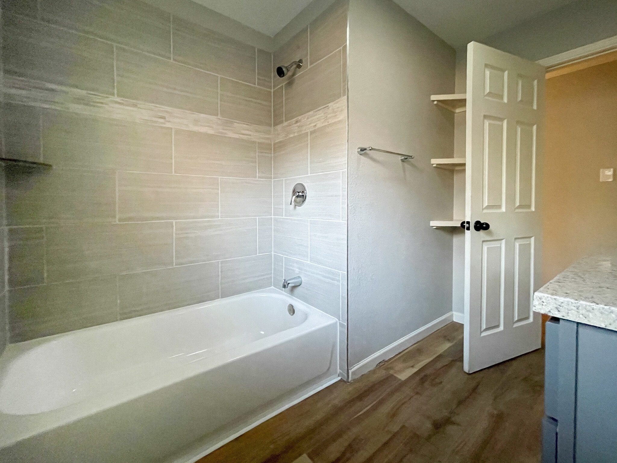 Building Photo - 207 N Bermuda St