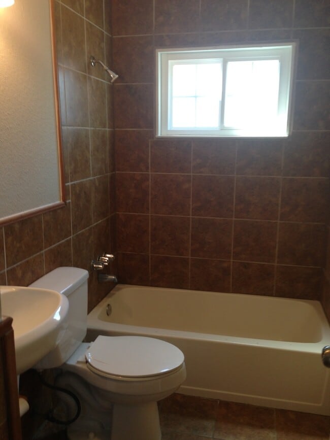 Building Photo - Updated Home with RV Parking