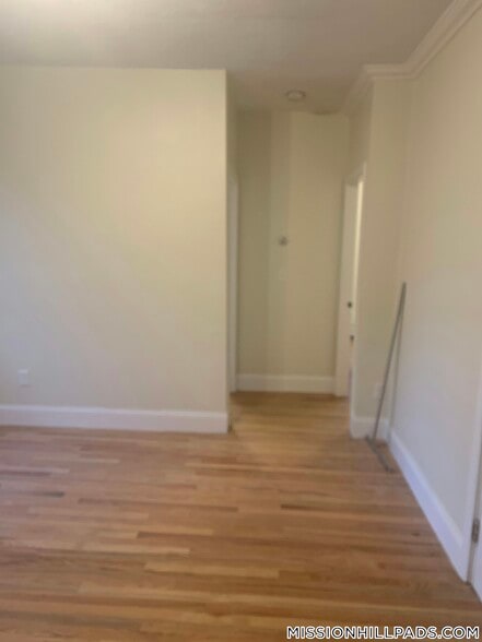 Building Photo - 16 Wait St