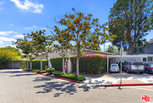 Building Photo - 8956 1/2 Norma Pl