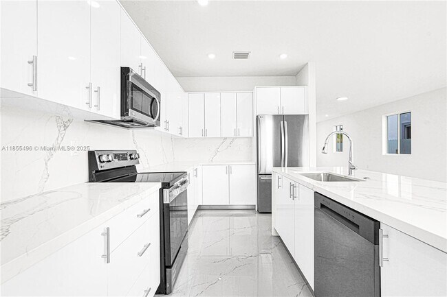 Building Photo - 22469 SW 125th Ave