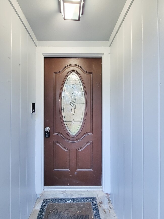 Building Photo - 2024 Stones throw Dr