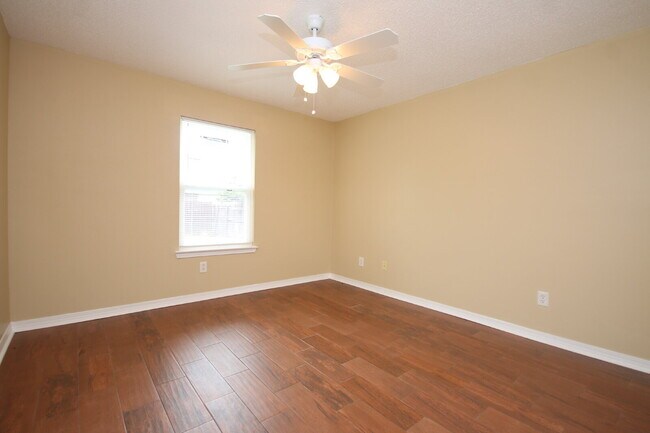 Building Photo - Spacious 4-Bedroom Cantonment Home with Sc...