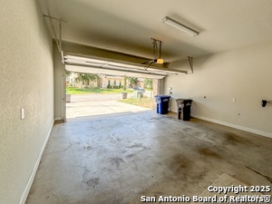 Building Photo - 17814 Hillsedge Rd
