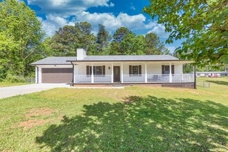 Building Photo - 3200 Lee Dr