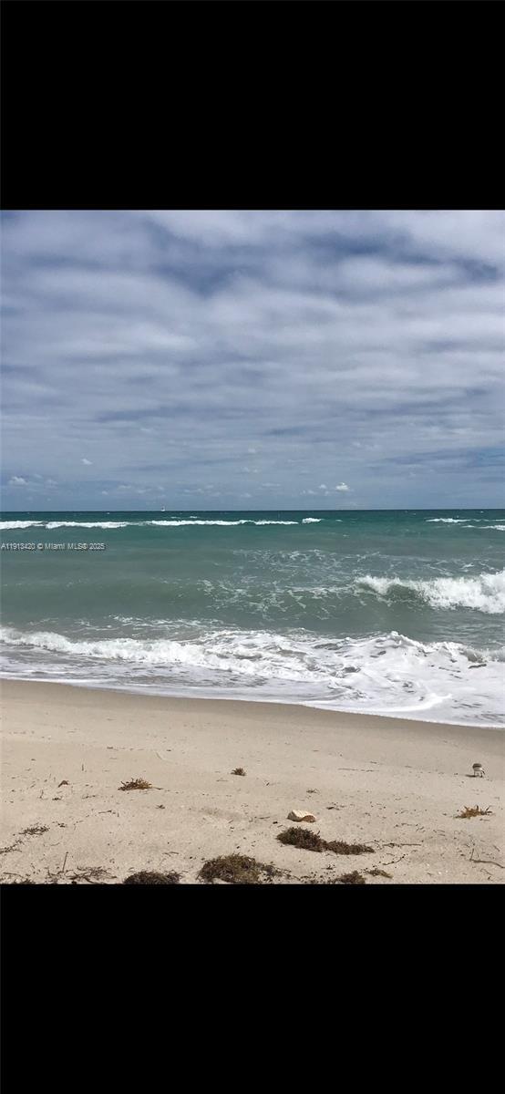 Building Photo - 8233 Harding Ave