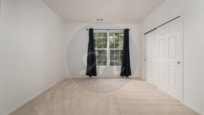 Building Photo - Beautiful two-bedroom condo with gorgeous ...