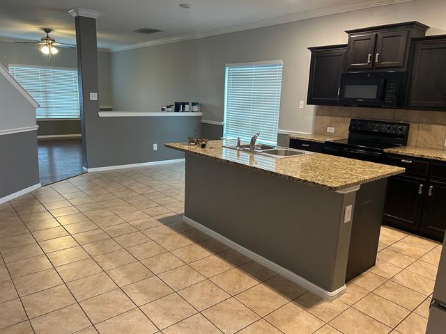 Building Photo - 9300 Castorian Dr