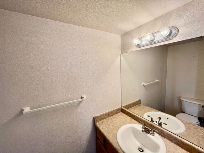 Building Photo - Nichols 1266-1268