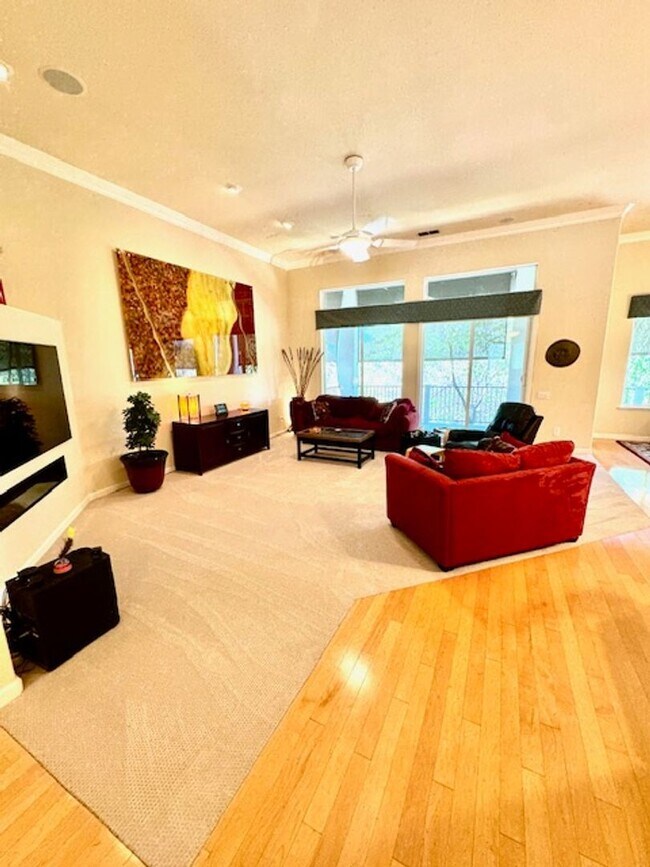 Building Photo - Springfield Home with a View - MUST BE 55 YEARS OF AGE