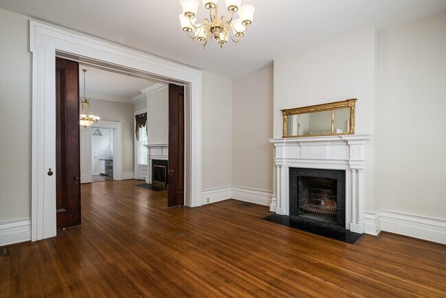 Building Photo - 247 N Broadway