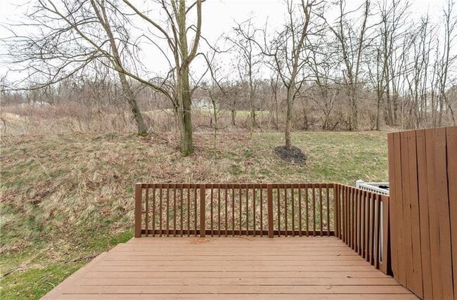 Building Photo - 1211 Meadowbrook Dr
