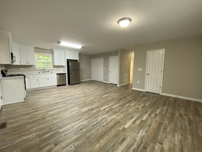 Building Photo - 3 bedroom, 2 bath new construction home