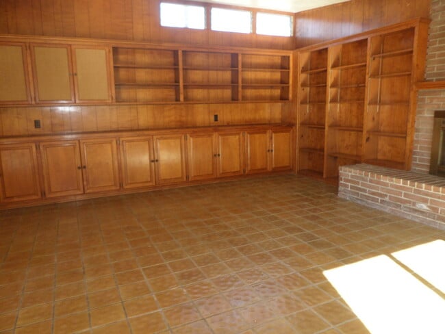 Building Photo - 3 bedroom Home in College Area Near SDSU!!