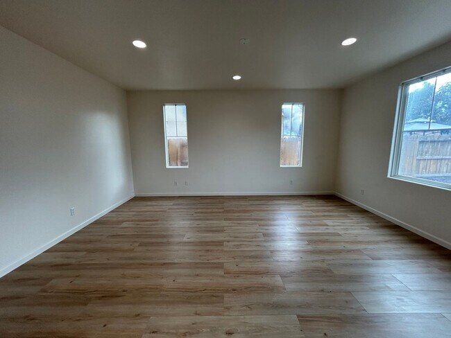 Building Photo - 759 Hagerman Peak Dr