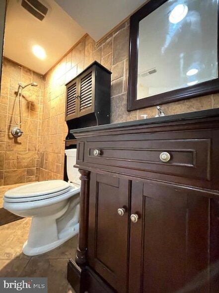 Building Photo - 402 Kojun Ct